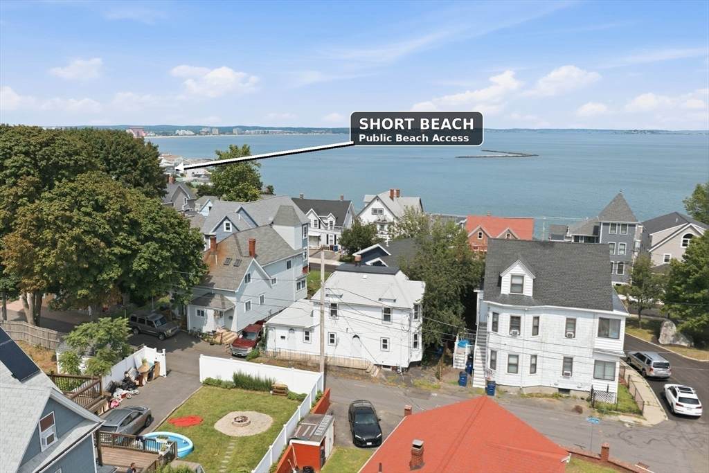 216 Crest Ave - Photo 1