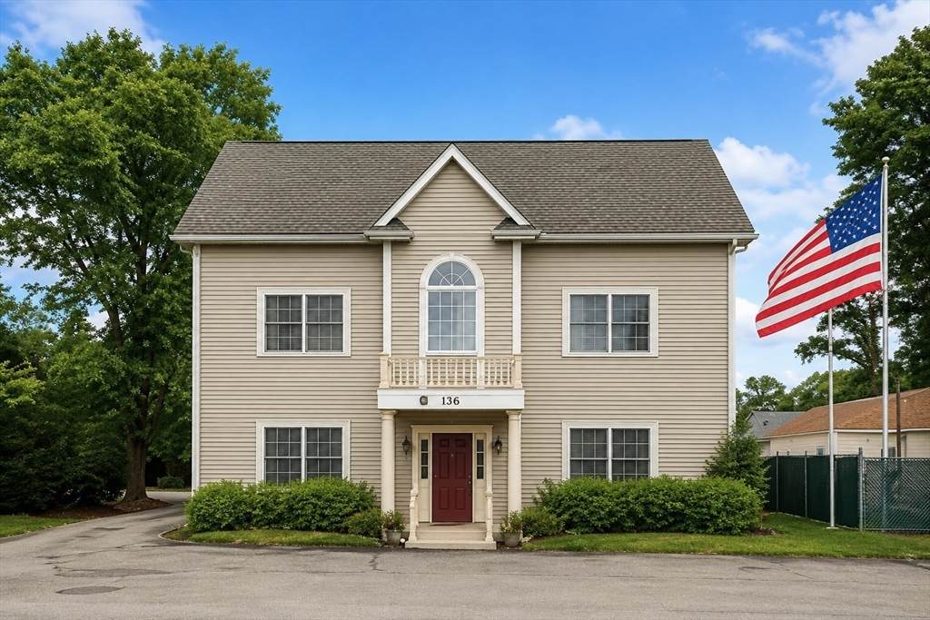 828 Lynn Fells Pkwy - Photo 1