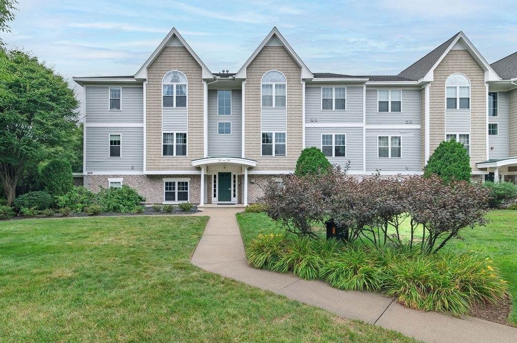 200 Roger Williams Ave - Photo 1