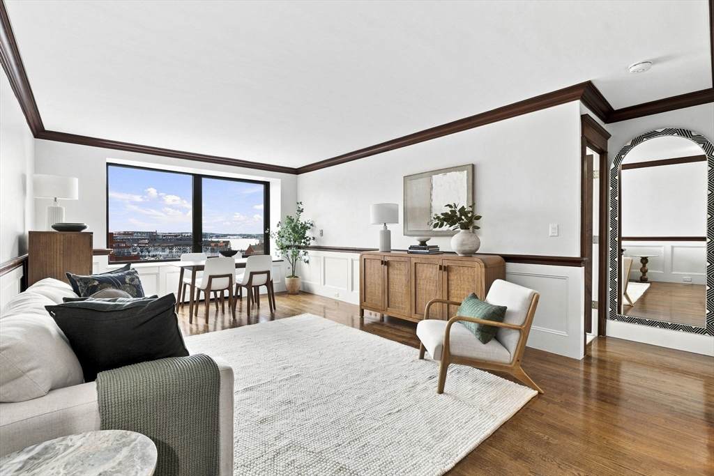 85 E India Row - Photo 1