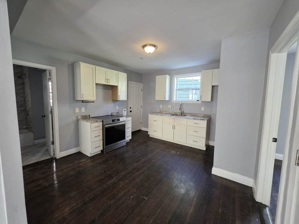 32 Park St - Photo 1