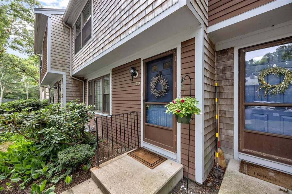 195 Falmouth Rd - Photo 1
