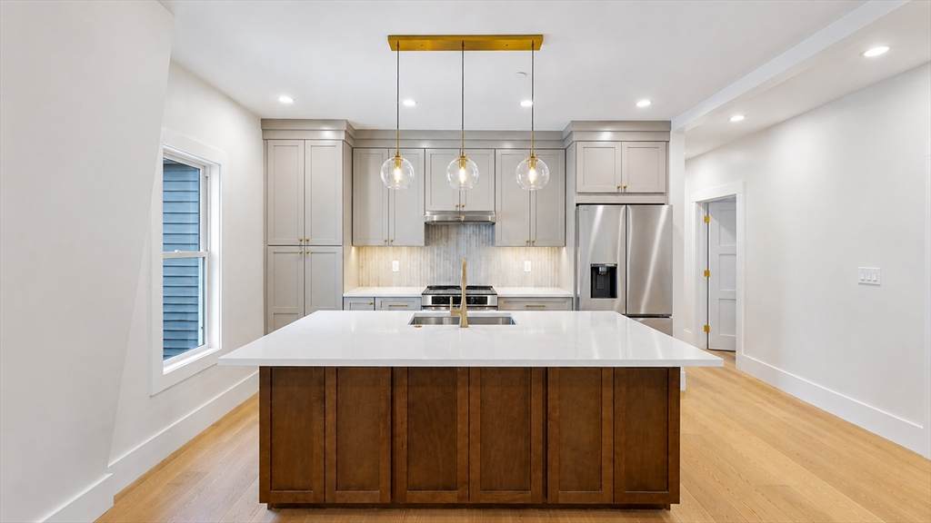 139 Sycamore St. - Photo 1