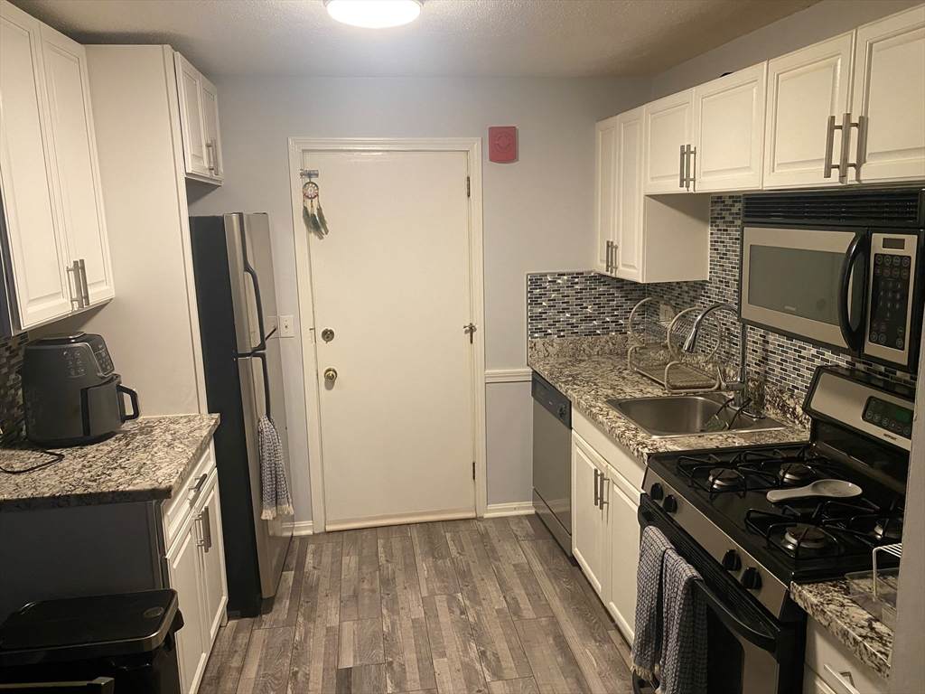 70 Mudge St - Photo 1