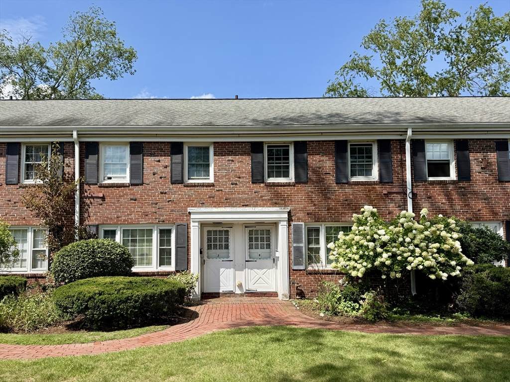 276 Main St - Photo 1