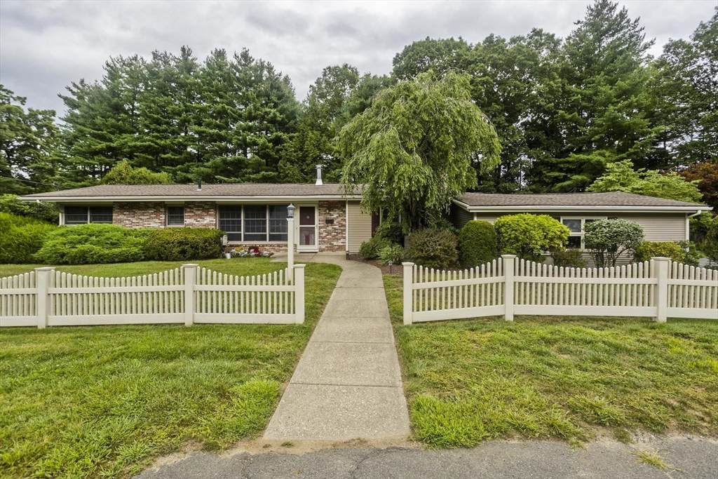 14 Sunset Dr - Photo 1