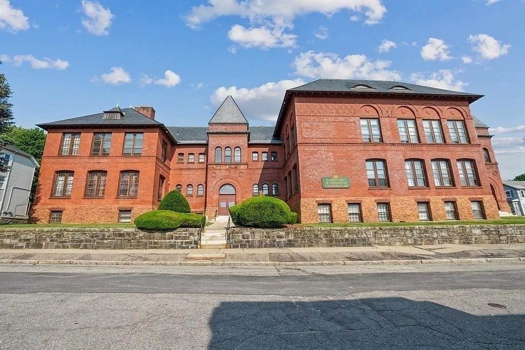 31 Elizabeth St - Photo 1