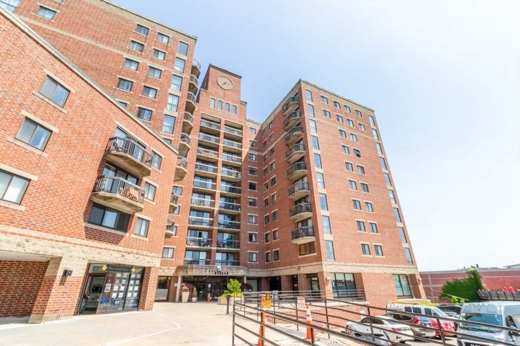 15 N Beacon St - Photo 1