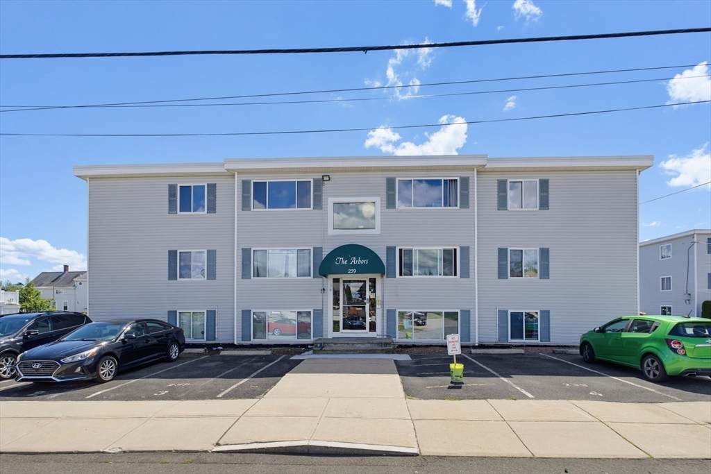 239 Glasgow St - Photo 1