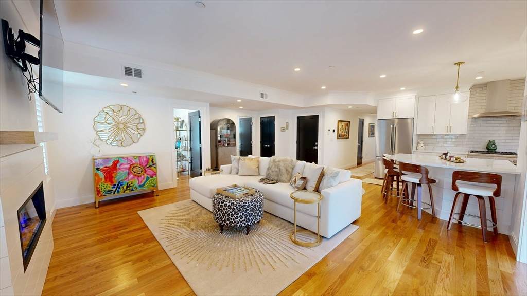 20 Lawrence St - Photo 1