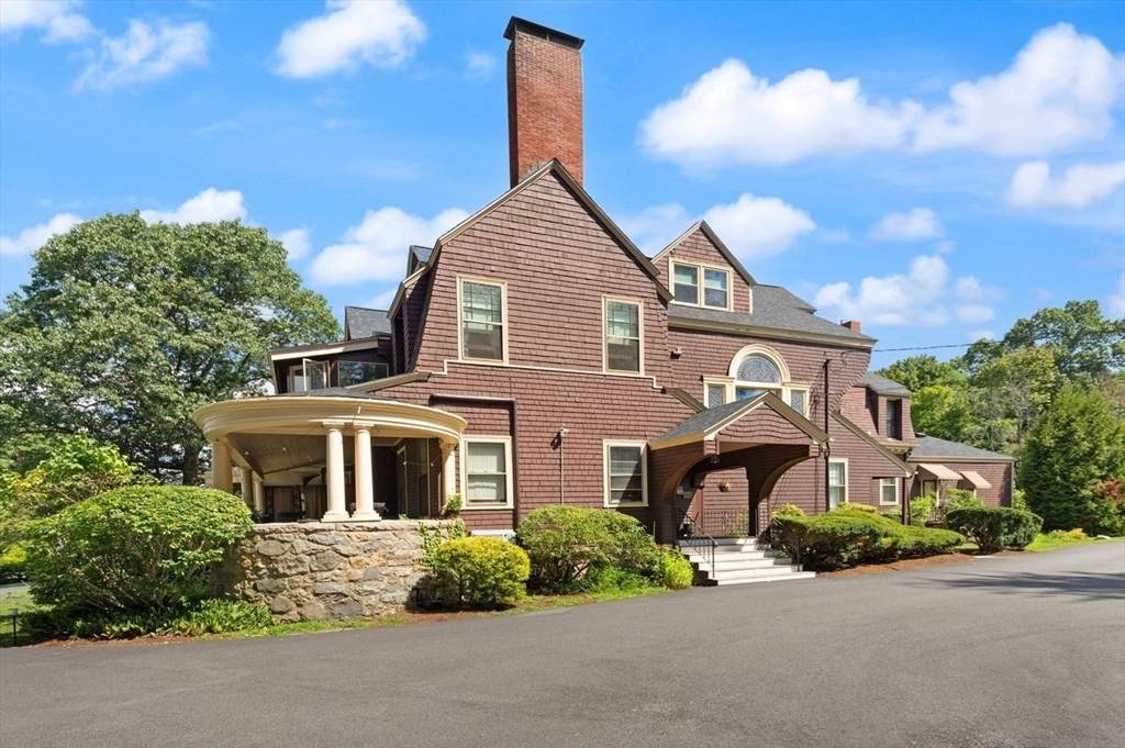 156 Chestnut Ave - Photo 1