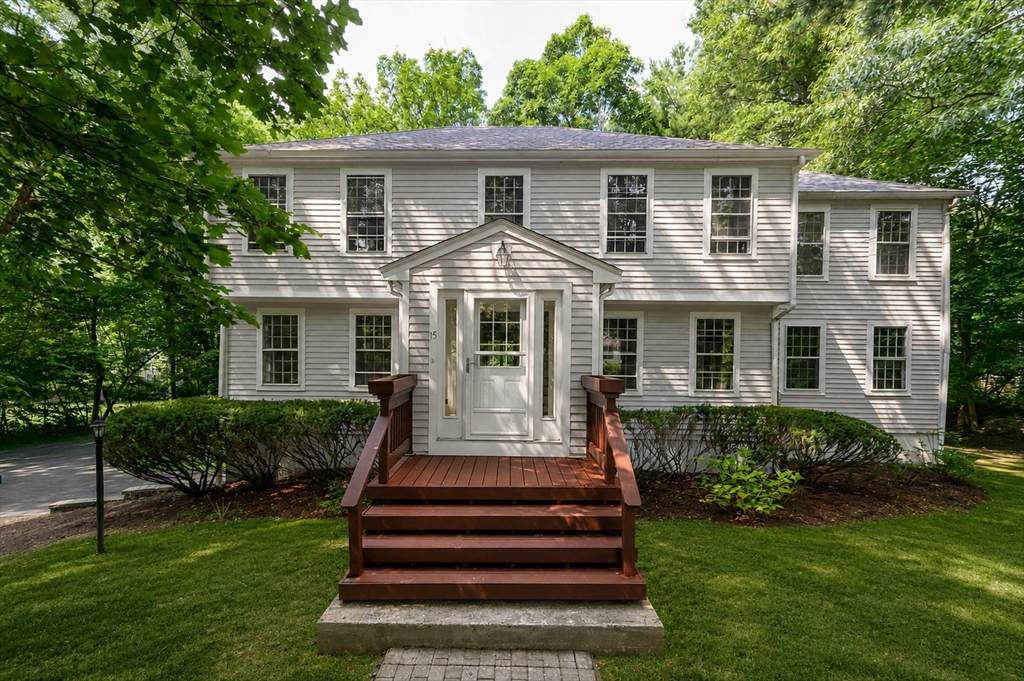 15 Harvard Drive - Photo 1