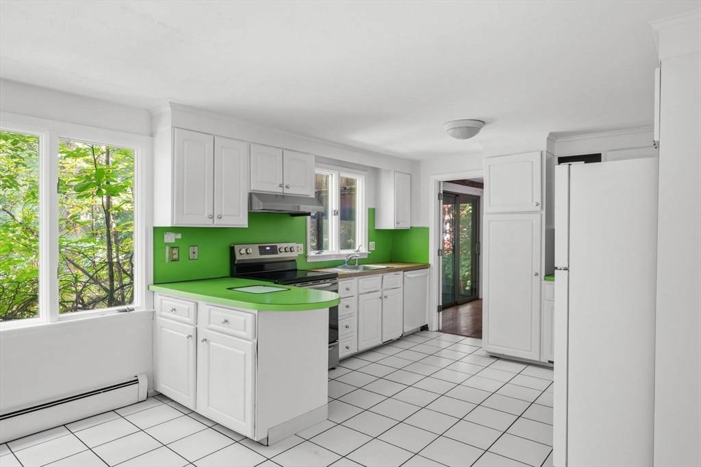 https://bt-photos.global.ssl.fastly.net/mlspin/orig_boomver_1_73568846_2.jpg