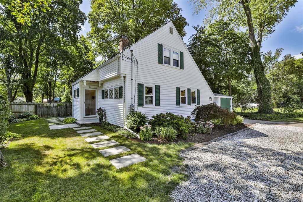 381 Willow St - Photo 1