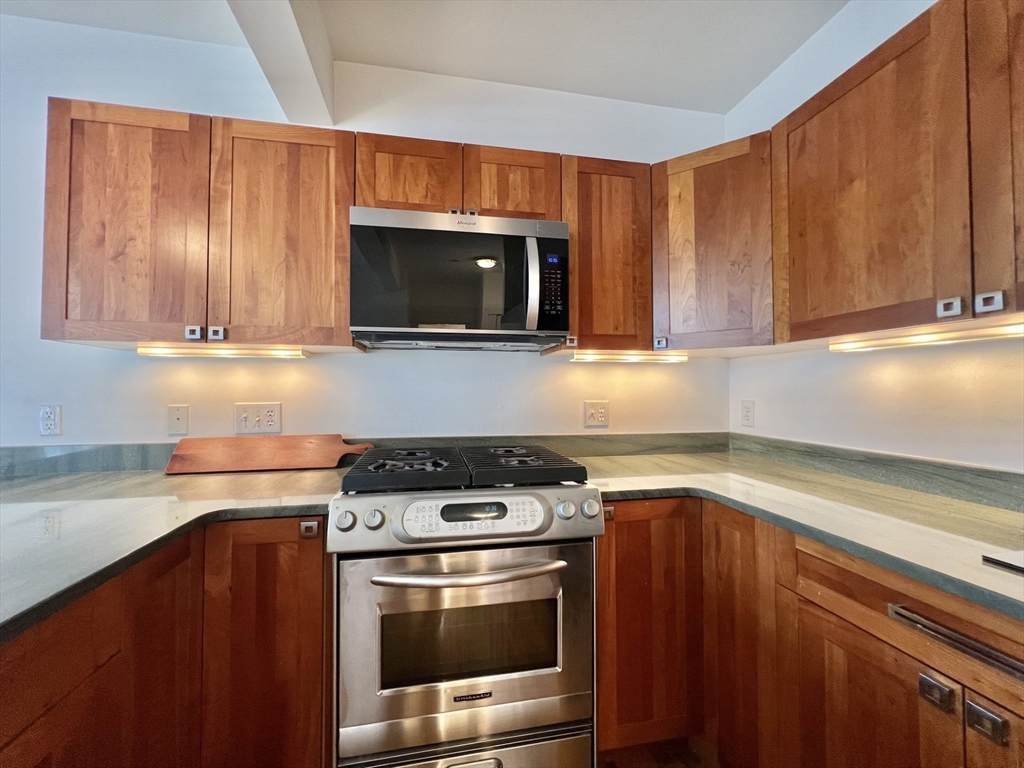 432 Norfolk Street - Photo 1
