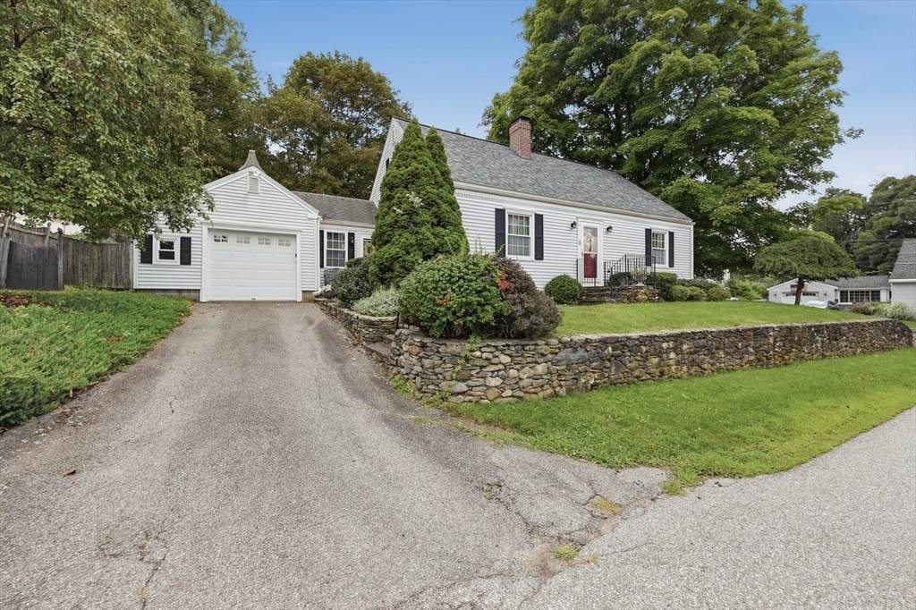 3 Arnold Road - Photo 1