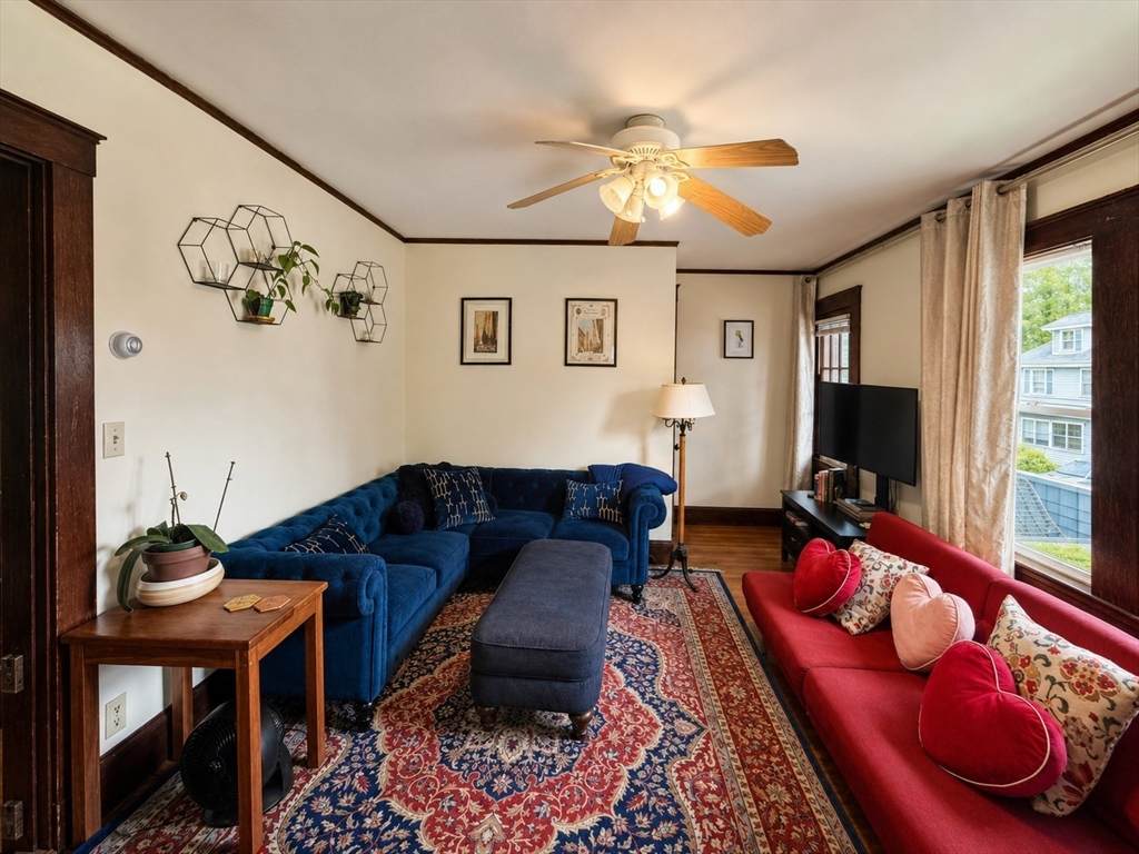 250-252 Robbins St - Photo 1