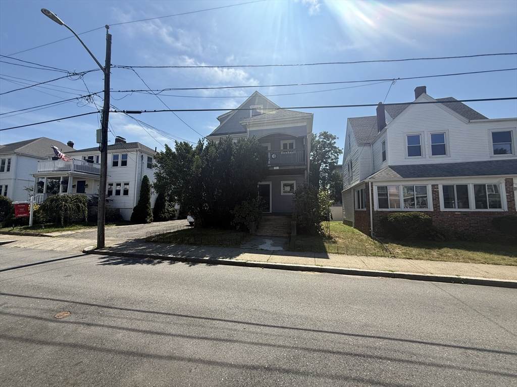 37 Dolphin Ave - Photo 1