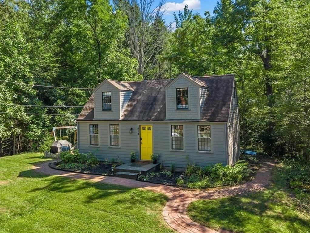 614 Grove Street - Photo 1