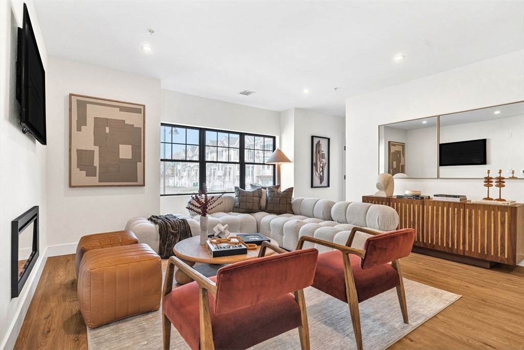 20 Audubon Way - Photo 1