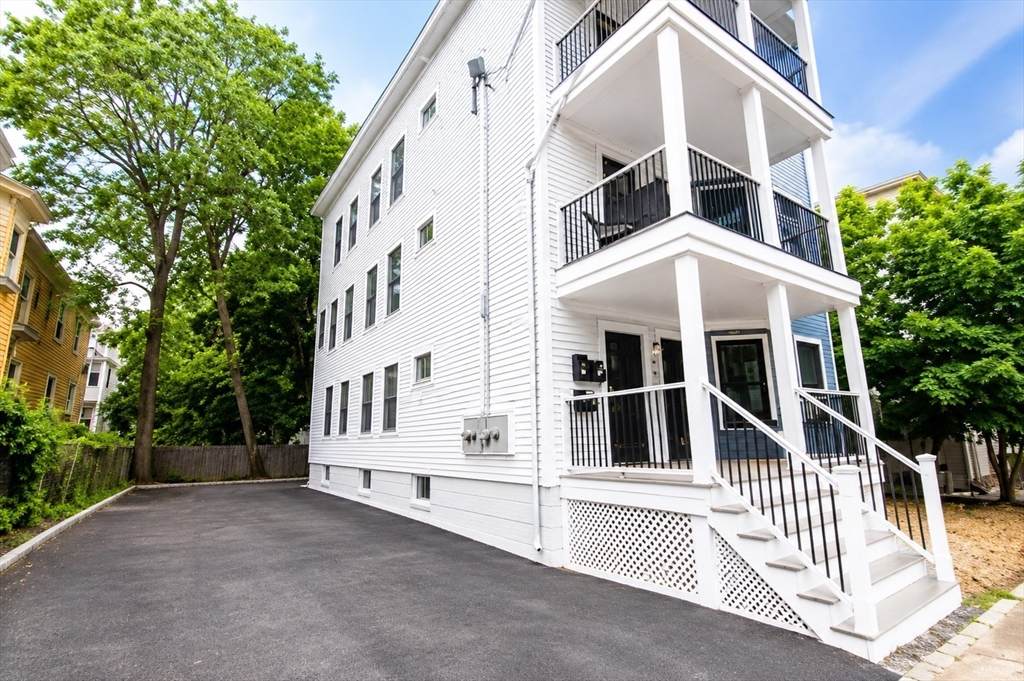 3 Evergreen Ave - Photo 1