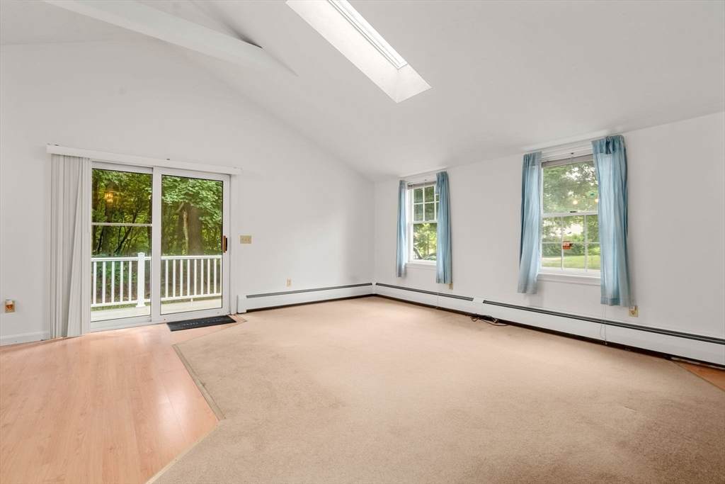 12 Winifred Ave - Photo 1