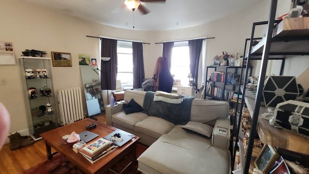 1091 Boylston St - Photo 1