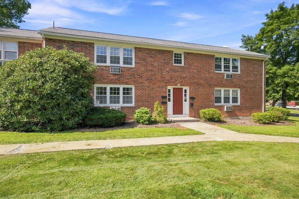 74 Hadley Village - Photo 1