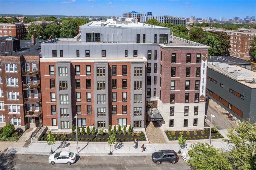 105 Washington - Photo 1