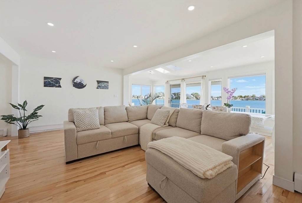 57 Edgewater Rd - Photo 1