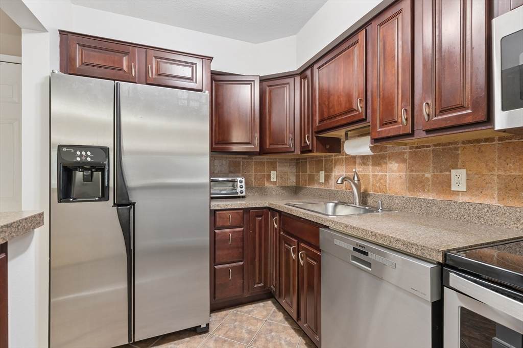 4975 Washington St - Photo 1