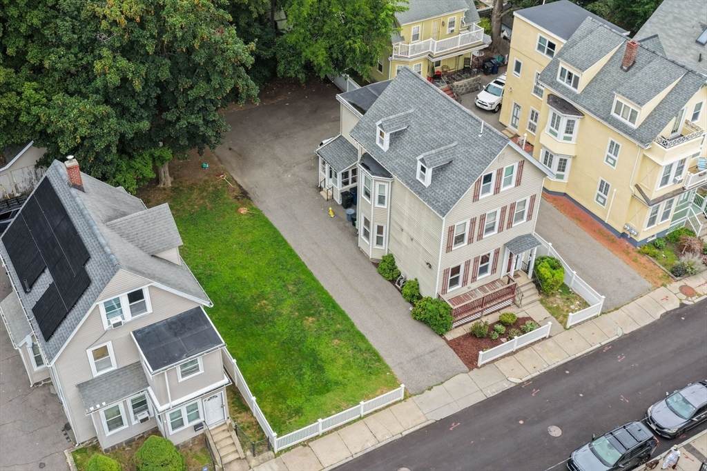 33 Cohasset St - Photo 1