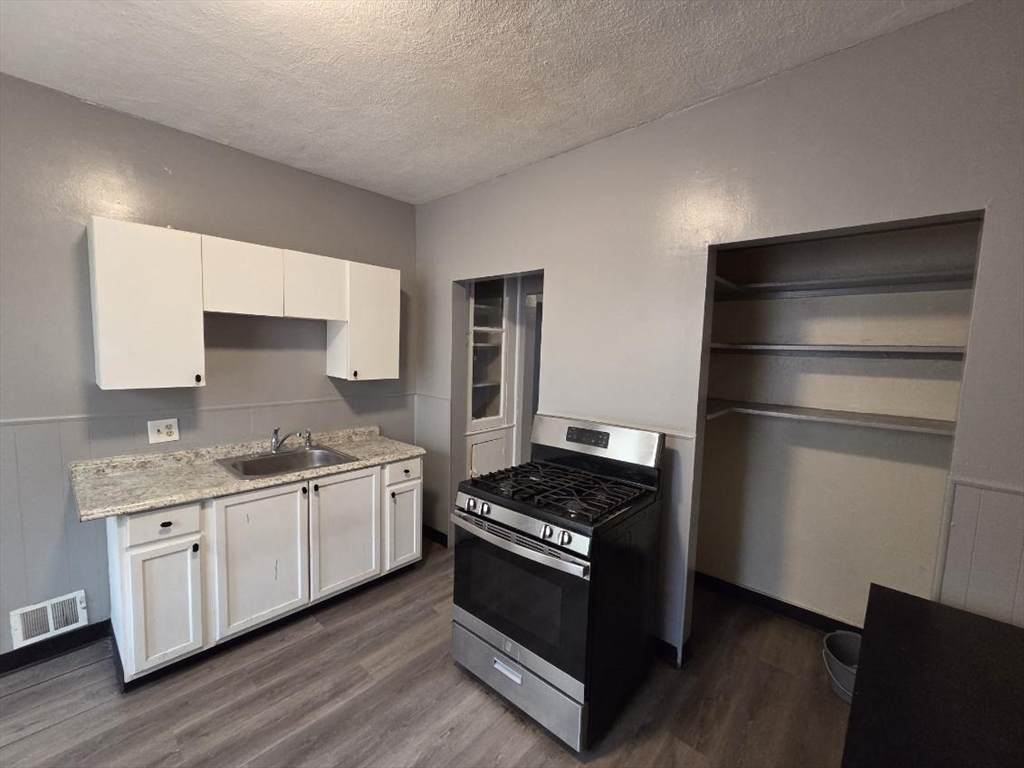 57 Cushing - Photo 1