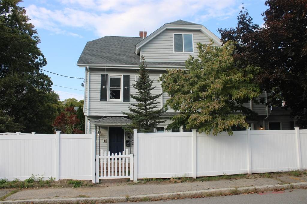 76 Park St - Photo 1
