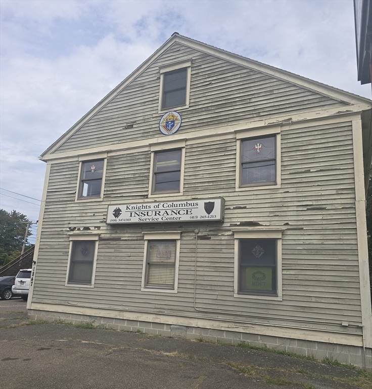 1847 Memorial Dr - Photo 1