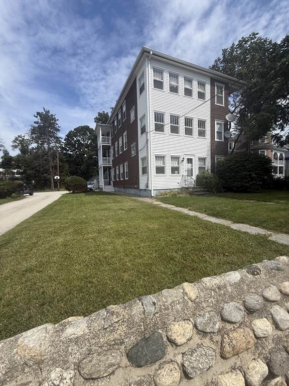 77 Lake St - Photo 1