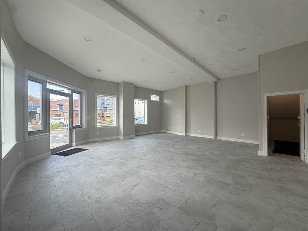 21 Ford St - Photo 1