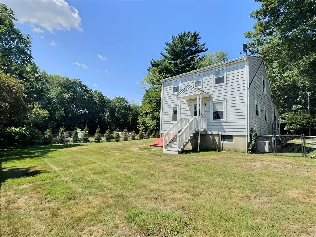 53 Davis Ave - Photo 1