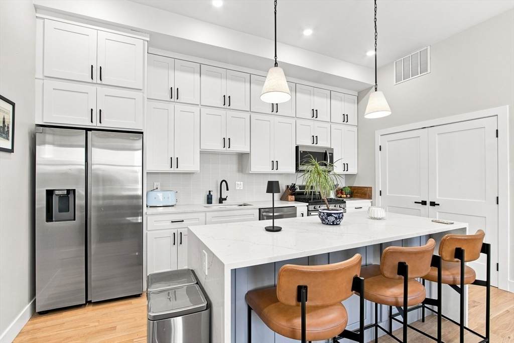 152 Marion Street - Photo 1
