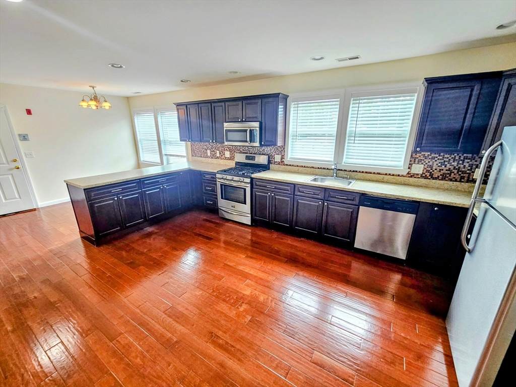 14 Dexter St - Photo 1