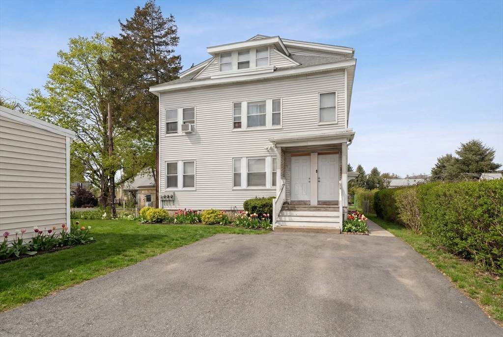 25 1/2 Porter Street - Photo 1