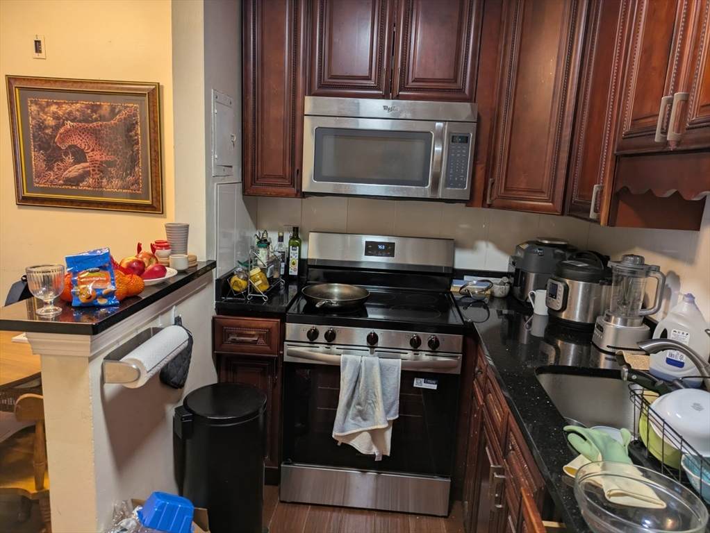 2 Larose Place - Photo 1
