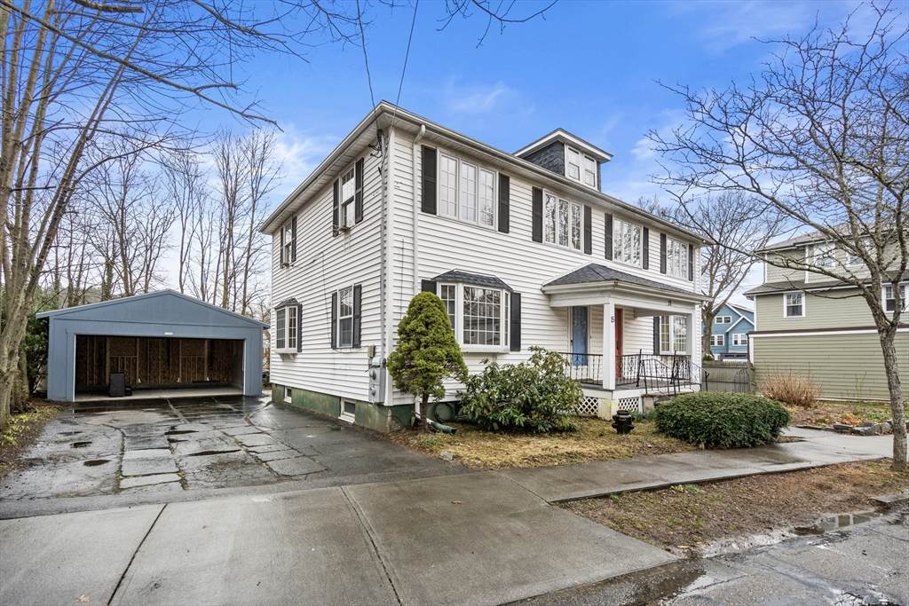 15 Loveland St - Photo 1