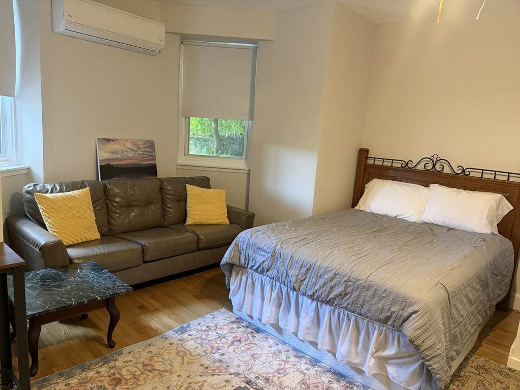 318 Tappan - Photo 1