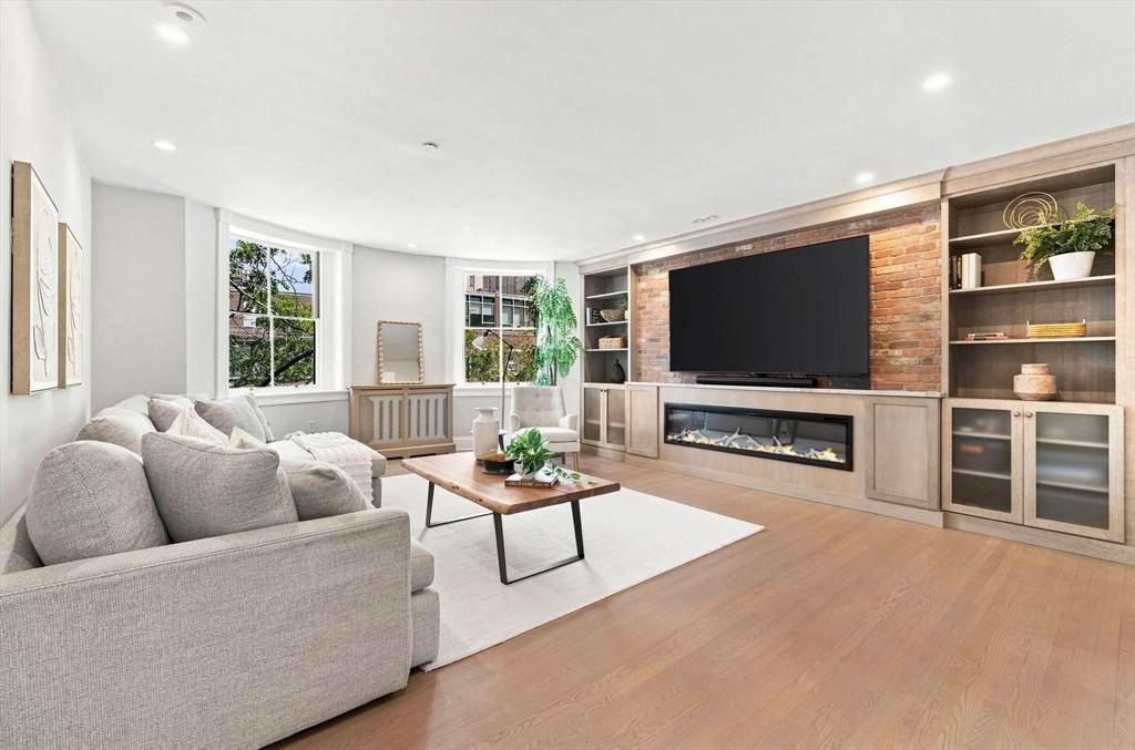 31 Bowdoin St - Photo 1