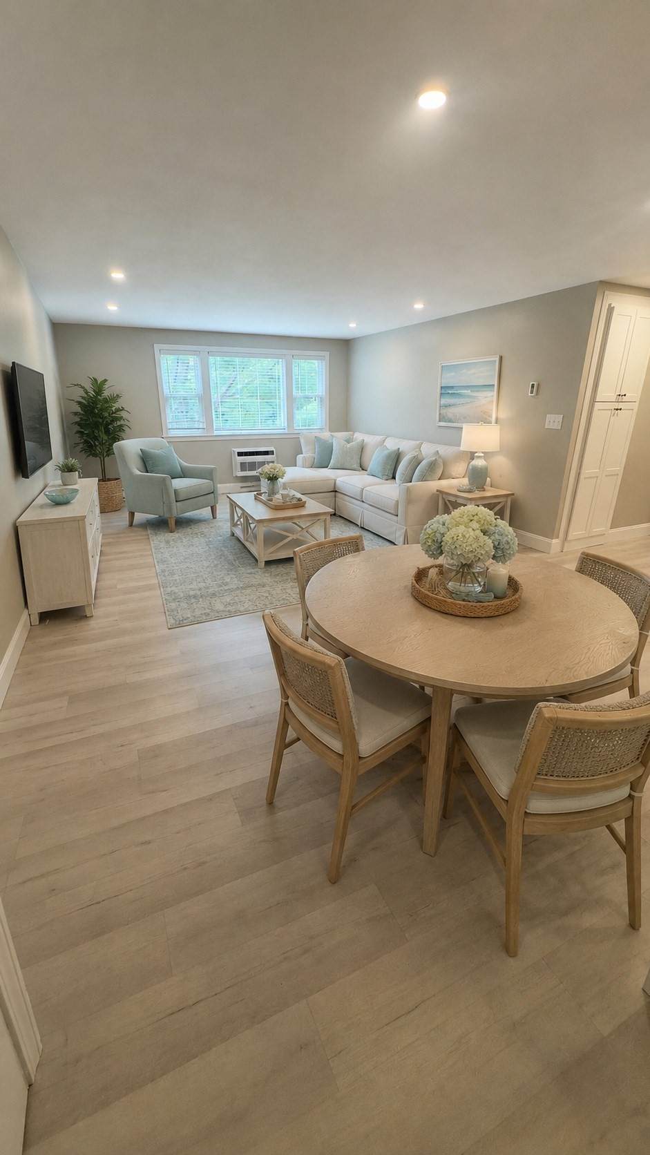 180 Main St - Photo 1