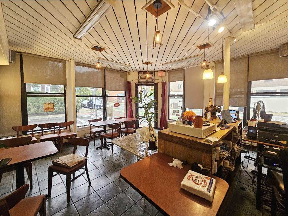 93 Beacon St - Photo 1
