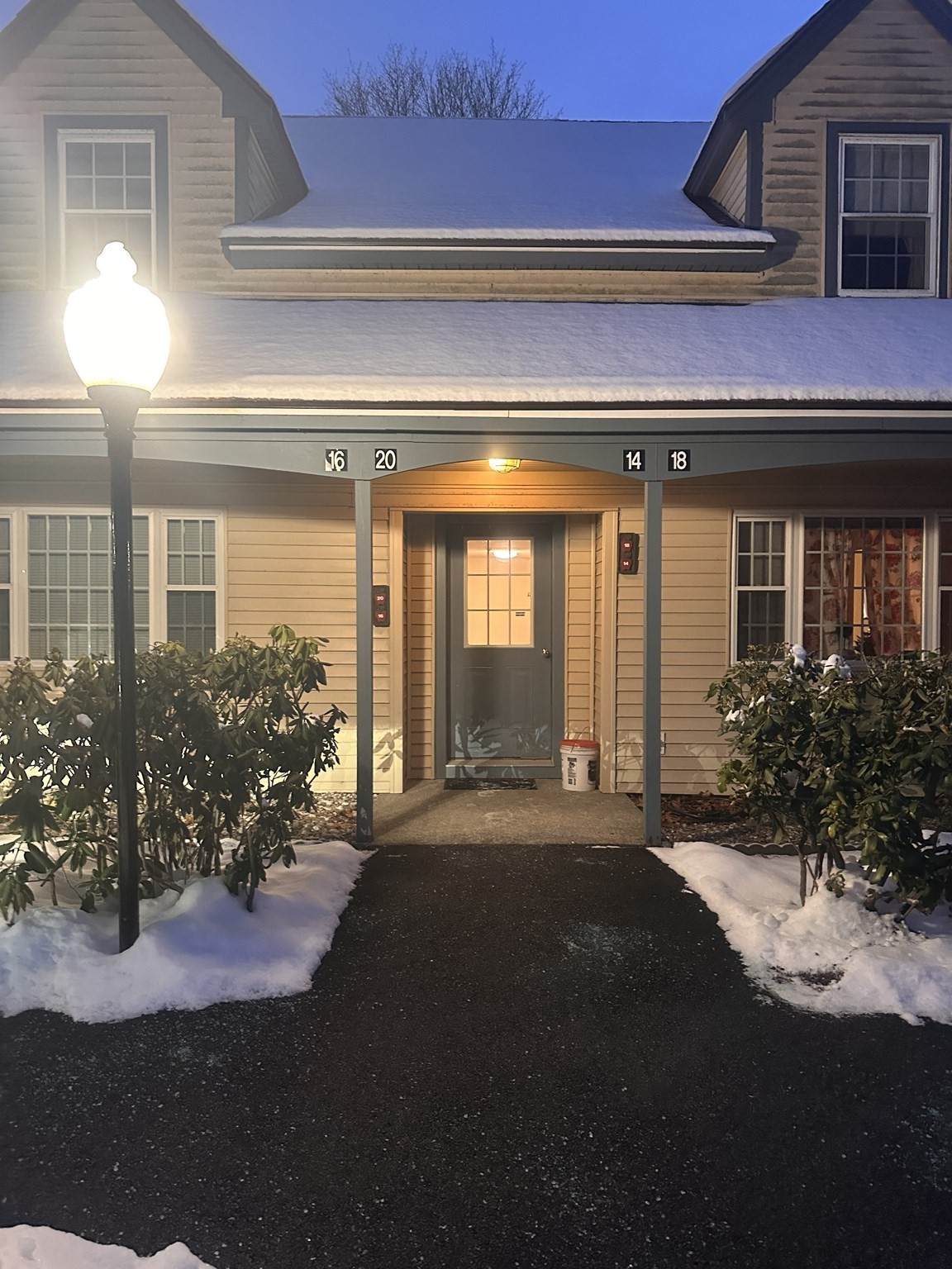 16 Kennedy Dr - Photo 1