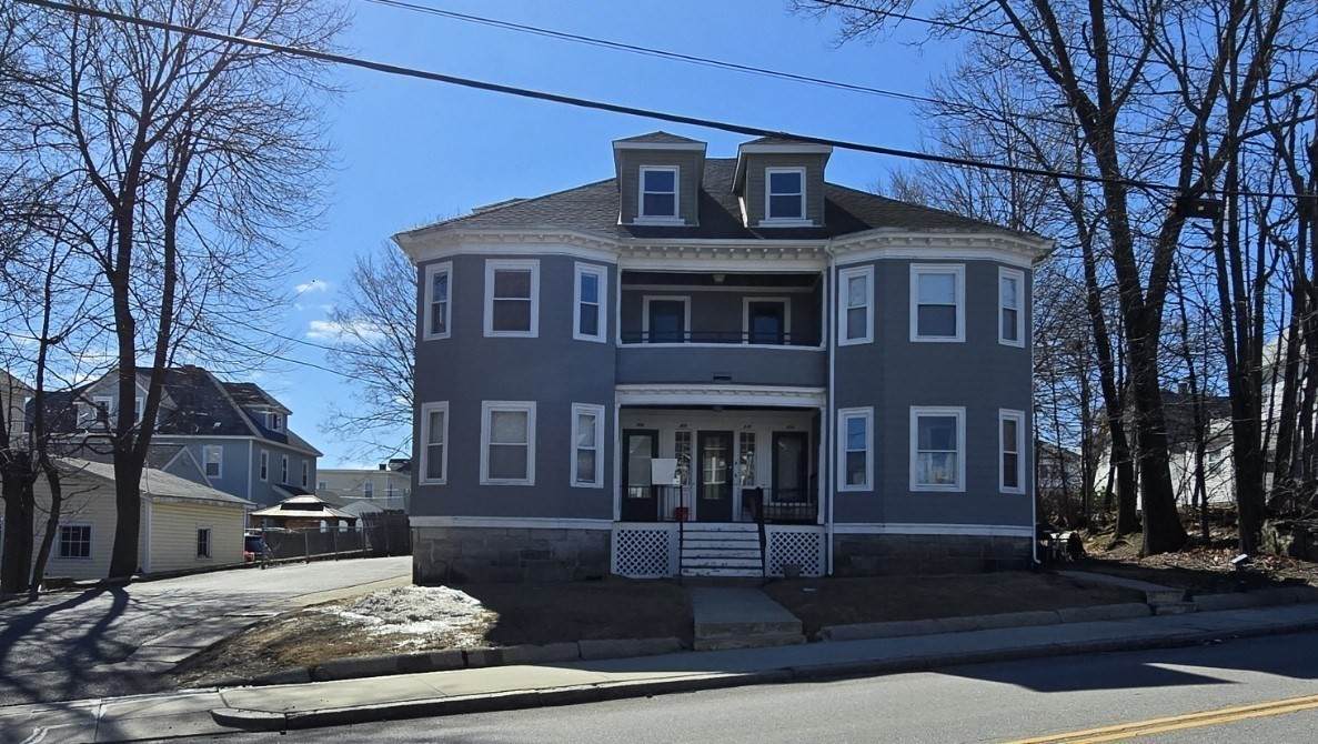 208 Pine St - Photo 1