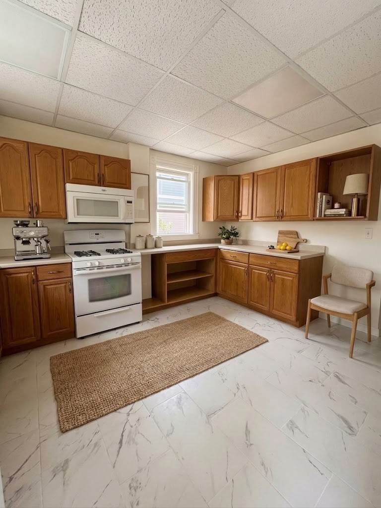10 Alcott St - Photo 1